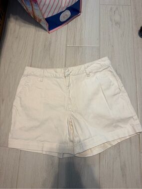 Banana Republic Cream Women's Shorts